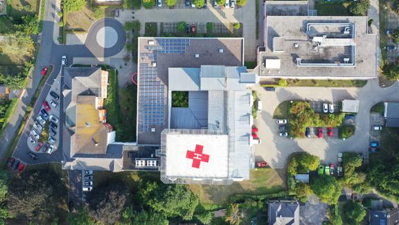 Luftaufnahme des Hubschrauberlandeplatzes in Pößneck